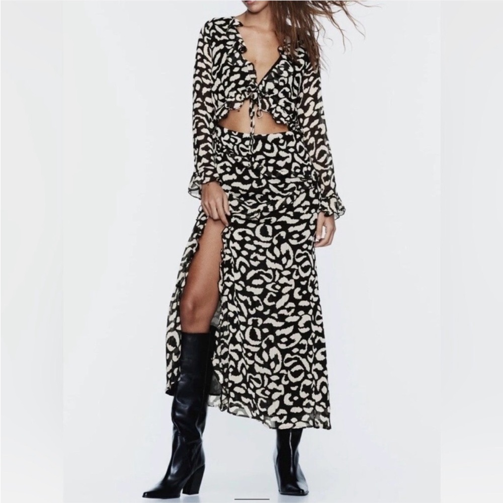 Zara Black and Cream Leopard Print Cut Out Maxi Dress - Medium